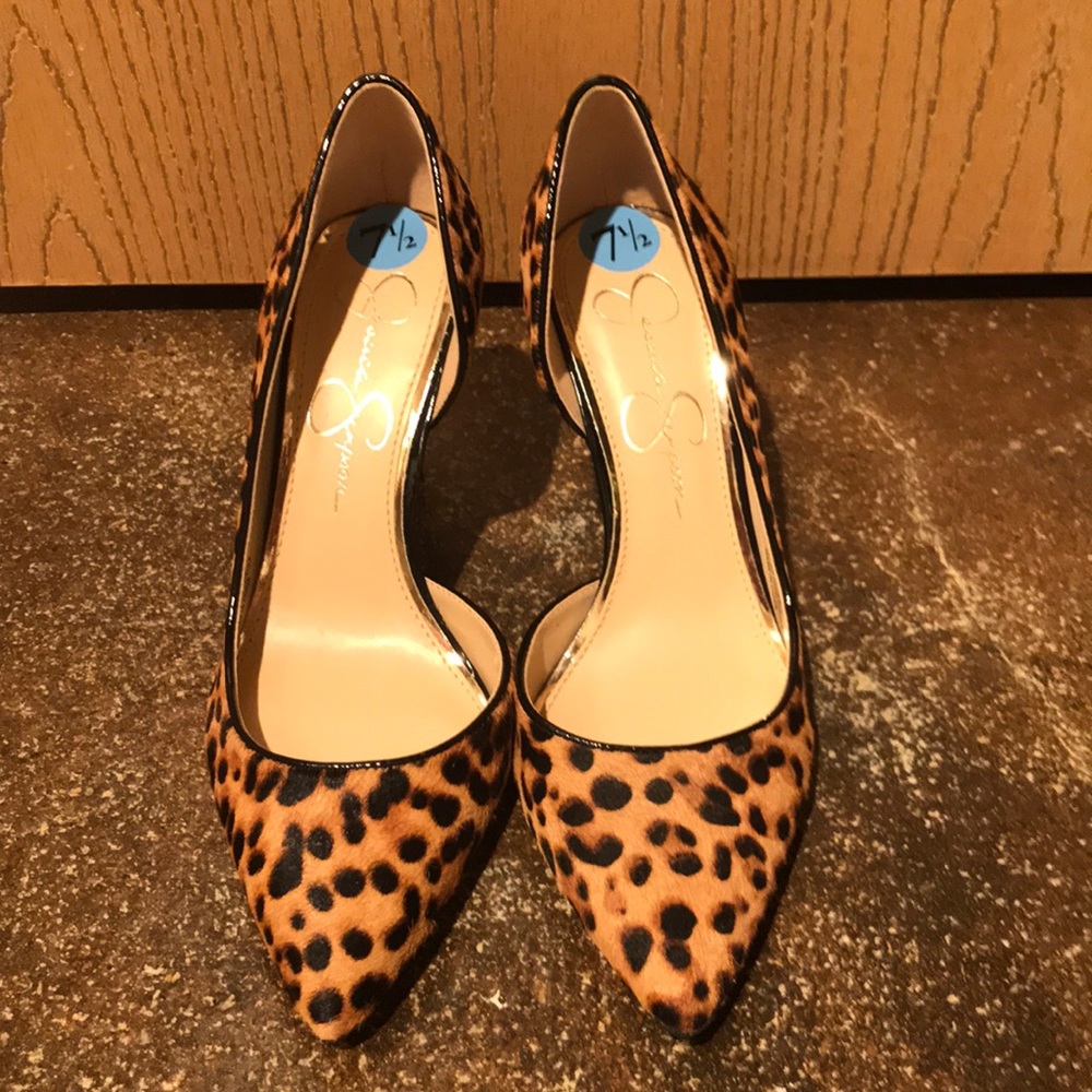 Jessica Simpson cheetah print heels 👠